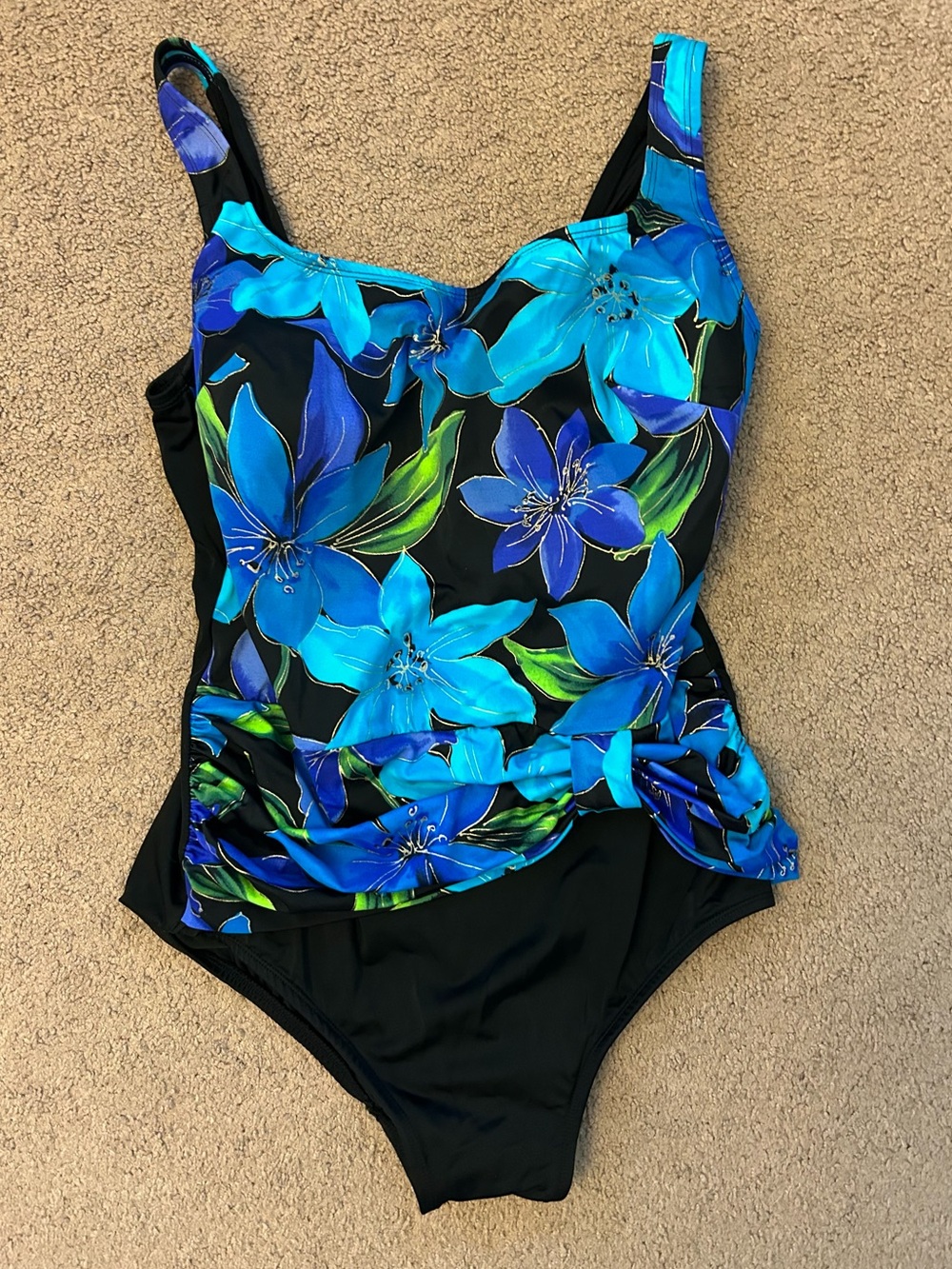 Robby Len Women’s Floral Black One-Piece Swimwear 20W